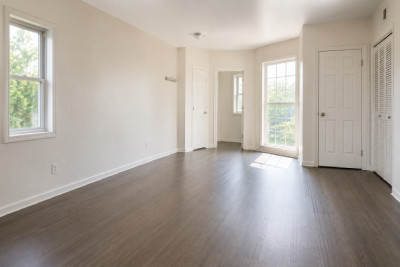 Clean and empty apartment room after furniture and unwanted items have been removed